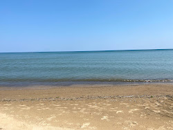 Zdjęcie White Rock Roadside Beach z powierzchnią turkusowa czysta woda