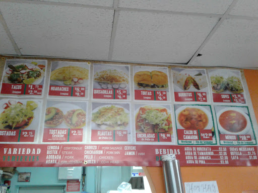 Grocery Store «El Puente Mexican Store», reviews and photos, 431 N 6th St, Reading, PA 19601, USA