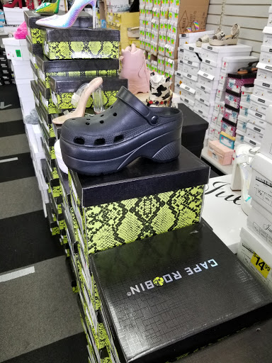 Shopping Mall «Eastgate Shopping Center», reviews and photos, 26270 Gratiot Ave, Roseville, MI 48066, USA