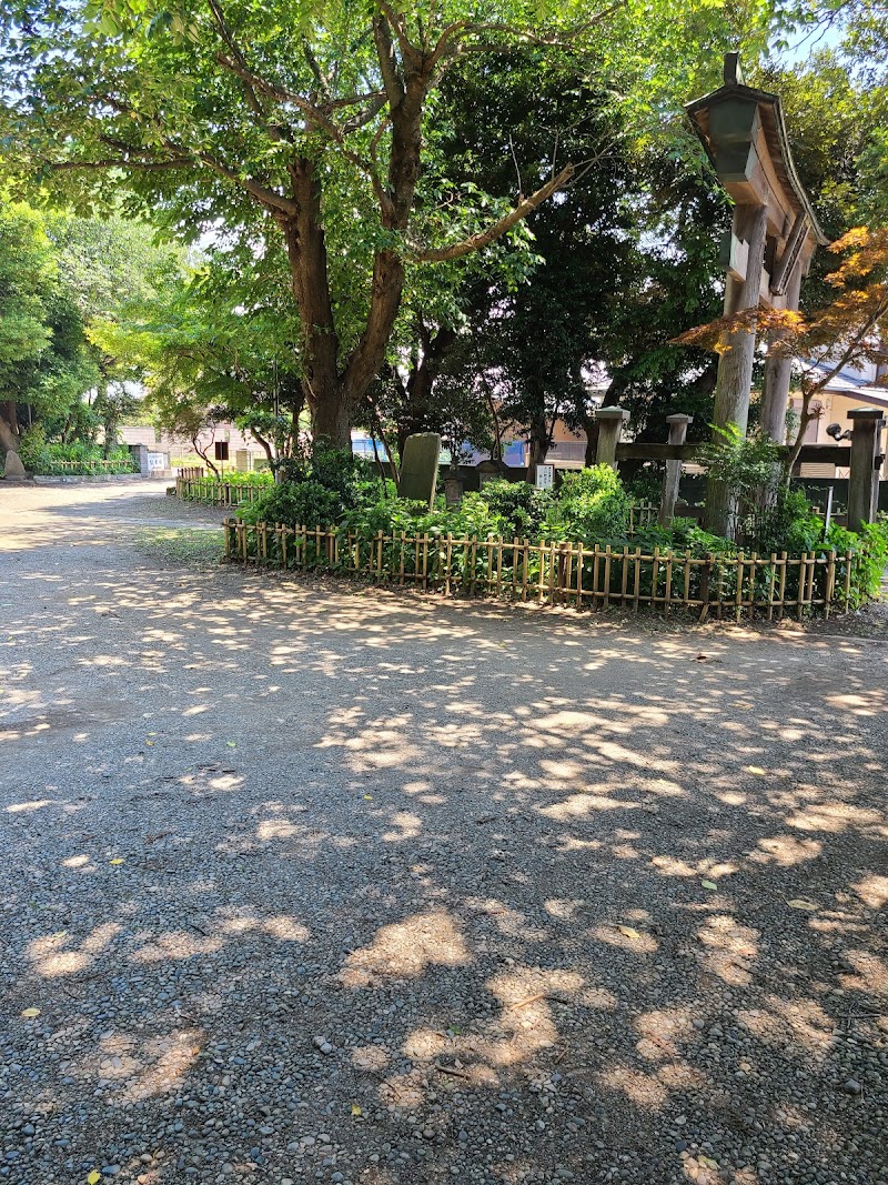 子安神社 駐車場