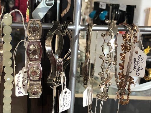 Thrift Store «Assistance League of Greater Placer - Thrift Shop», reviews and photos, 1263 Grass Valley Hwy, Auburn, CA 95603, USA