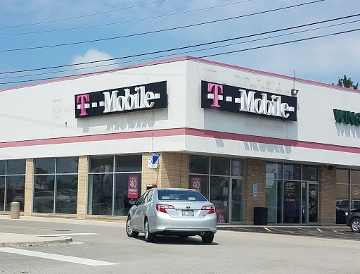 Cell Phone Store «T-Mobile», reviews and photos, 6 W North Ave, Northlake, IL 60164, USA