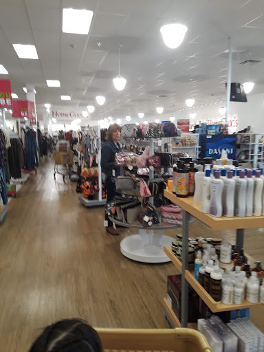 Department Store «HomeGoods», reviews and photos, 1087 Old Country Rd, Riverhead, NY 11901, USA