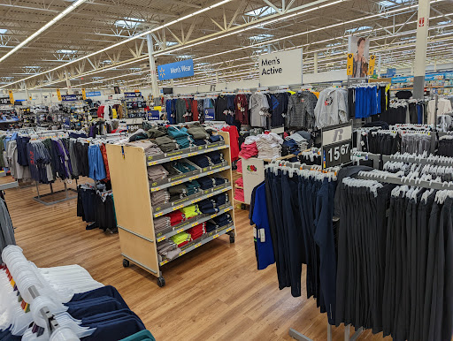 Department Store «Walmart Supercenter», reviews and photos, 415 34th St N, Dilworth, MN 56529, USA