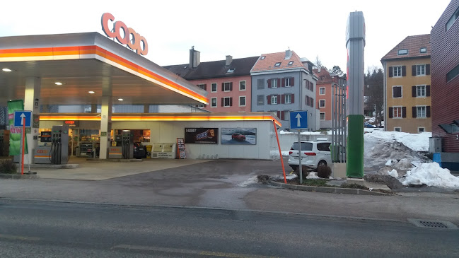 Coop Pronto avec station-service Le Locle - Tankstelle