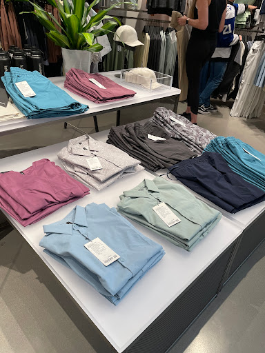 Sportswear Store «lululemon», reviews and photos, 2223 N Westshore Blvd #264, Tampa, FL 33607, USA