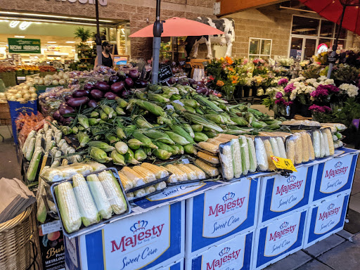 Grocery Store «Haggen Food & Pharmacy», reviews and photos, 17641 Garden Way NE, Woodinville, WA 98072, USA