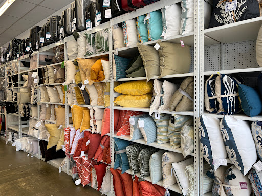 Home Goods Store «Tuesday Morning», reviews and photos, 2516 Cantrell Rd i, Little Rock, AR 72202, USA