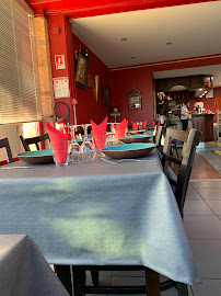 Atmosphère du Restaurant marocain Restaurant EL MANSOUR à Saint-Laurent-sur-Saône - n°6