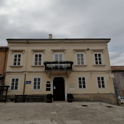 NARODNA ČITAONICA I KNJIŽNICA NOVI VINODOLSKI