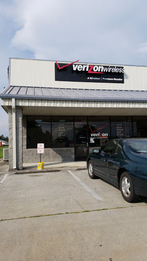 Cell Phone Store «Verizon Authorized Retailer - A Wireless», reviews and photos, 200 Main St W #101, Rainsville, AL 35986, USA