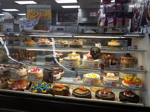 Grocery Store «Superior Grocers», reviews and photos, 1375 N Citrus Ave, Covina, CA 91722, USA