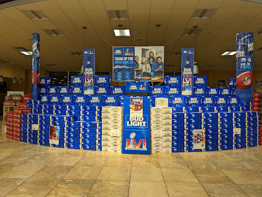 Supermarket «Giant Eagle Supermarket», reviews and photos, 6869 Southland Dr, Middleburg Heights, OH 44130, USA