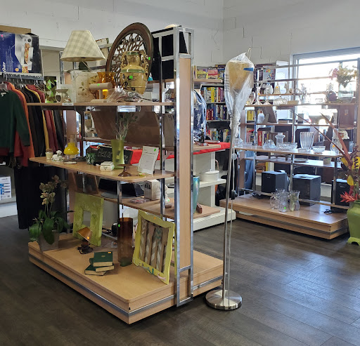 Thrift Store «St. Vincent de Paul Thrift Store», reviews and photos, 4009 S 56th St, Tacoma, WA 98409, USA