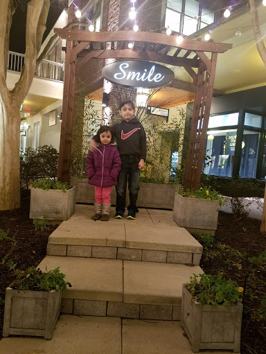 Shopping Mall «Stony Point Fashion Park», reviews and photos, 9200 Stony Point Pkwy, Richmond, VA 23235, USA