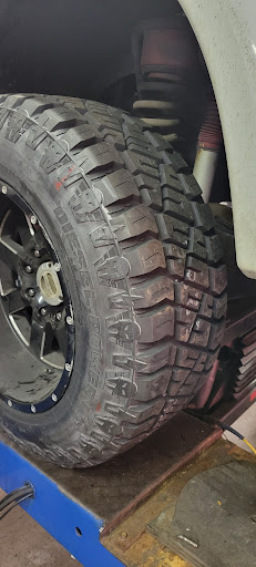 Auto Repair Shop «Monro Muffler Brake & Service», reviews and photos, 6200 Wooster Pike, Cincinnati, OH 45227, USA