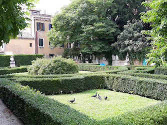 Giardini di Ca' Rezzonico