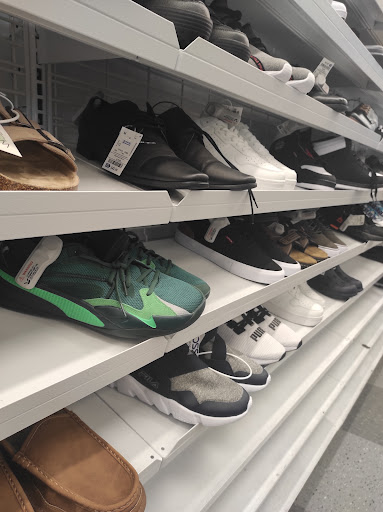 Clothing Store «Ross Dress for Less», reviews and photos, 12115 Biscayne Blvd, North Miami, FL 33181, USA