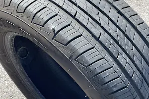 Whites Tire and Alignment image