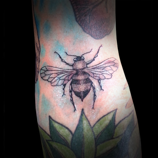 Tattoo Shop «Bell & Iron Tattoo», reviews and photos, 3512 Grand Ave, Oakland, CA 94610, USA