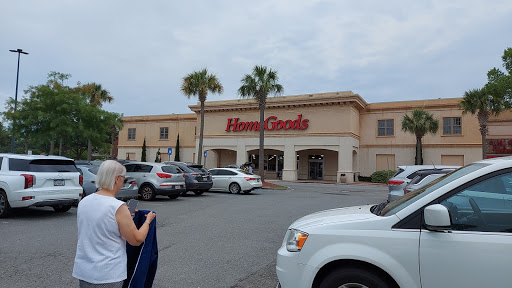 HomeGoods, 8108 Abercorn St #200, Savannah, GA 31406, USA, 