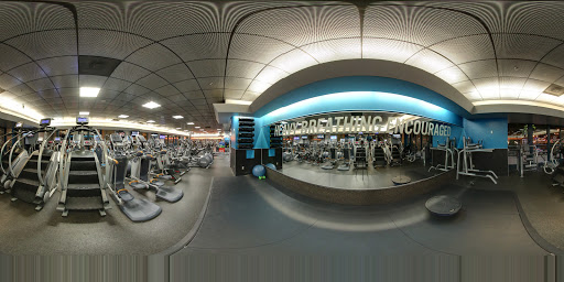 Health Club «Crunch - Hills Plaza», reviews and photos, 345 Spear St, San Francisco, CA 94105, USA