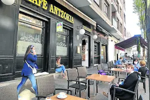 Boulevard Café Antzokia image