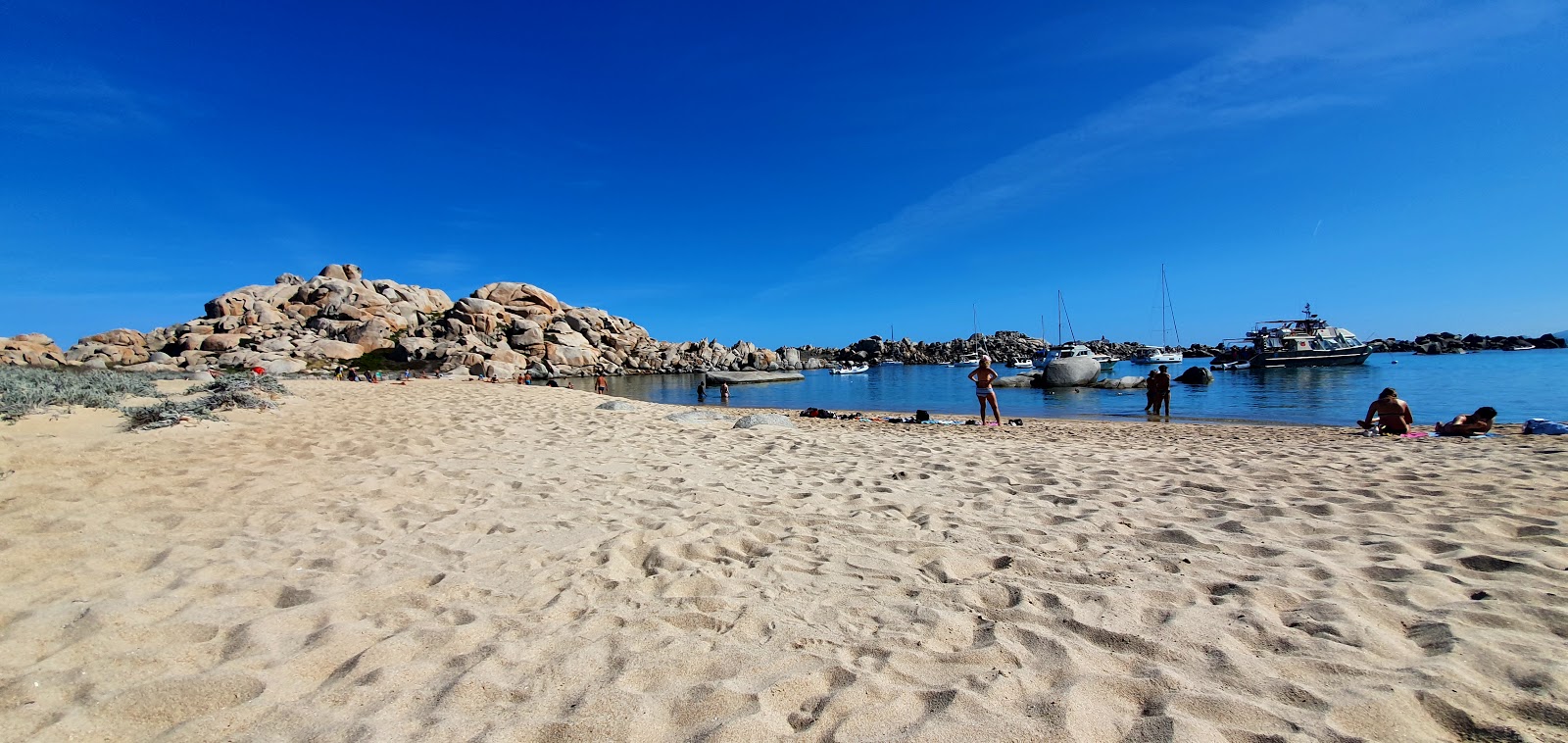 Foto av Stranden Cala Giunco med små multi -vikar