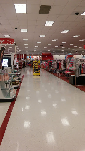 Department Store «Target», reviews and photos, 18855 N Market Pl Dr, Aurora, OH 44202, USA