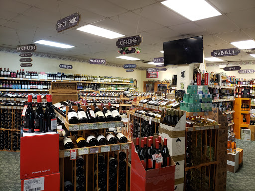 Liquor Store «Grapevine Fine Wines & Liquor», reviews and photos, 3039 NY-50, Saratoga Springs, NY 12866, USA