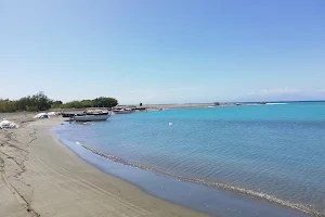 Playa El Derrumbao image