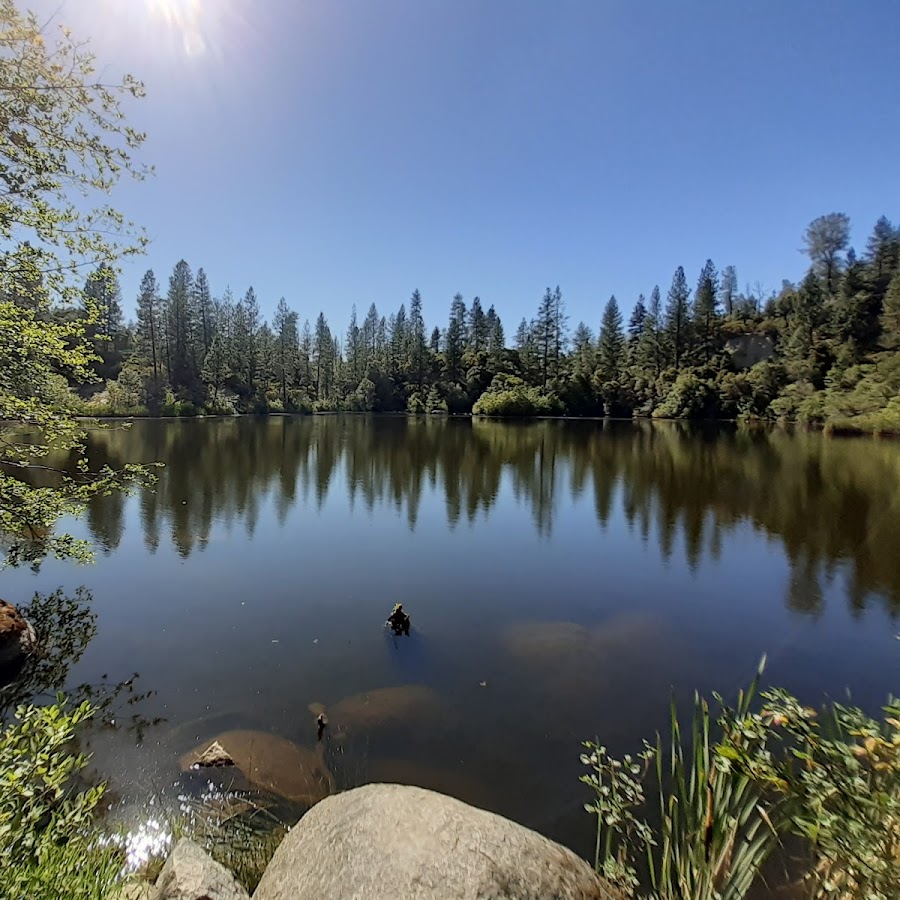 Hirschman's Pond trailhead