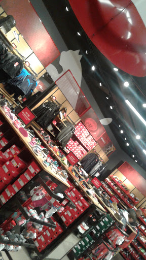 Shoe Store «PUMA», reviews and photos, 341 Artisan Way, Somerville, MA 02145, USA