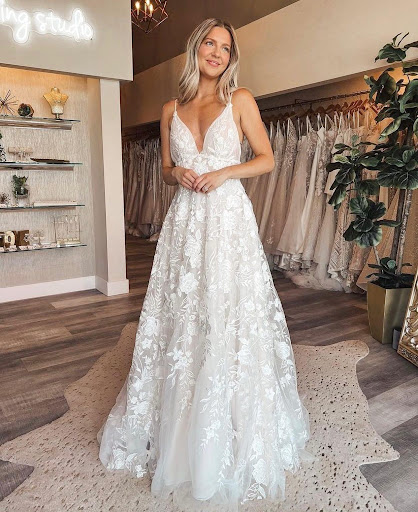 Bridal Shop «Bridal Connection», reviews and photos, 708 N Ankeny Blvd, Ankeny, IA 50023, USA