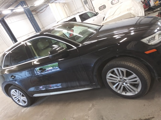 Volkswagen Dealer «Langway Chevrolet Volkswagen Of Manchester Center, Vt», reviews and photos, 4847 Main St, Manchester Center, VT 05255, USA