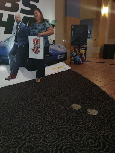 Movie Theater «Regal Cinemas Southland Mall 16», reviews and photos, 20505 S Dixie Hwy, Cutler Bay, FL 33189, USA