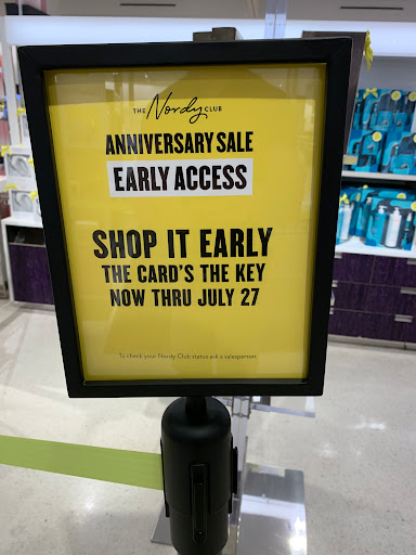 Department Store «Nordstrom Michigan Avenue», reviews and photos, 55 E Grand Ave, Chicago, IL 60611, USA