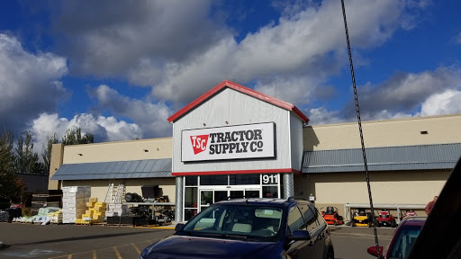 Home Improvement Store «Tractor Supply Co.», reviews and photos, 911 Griffin Ave, Enumclaw, WA 98022, USA