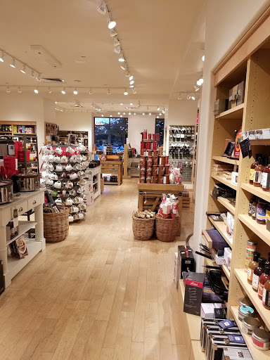 Kitchen Supply Store «Williams-Sonoma», reviews and photos, 9722 Great Hills Trail #150, Austin, TX 78759, USA