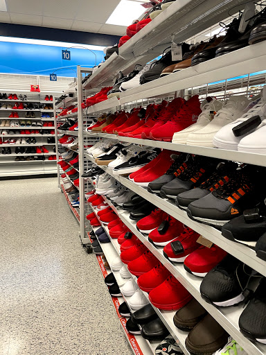 Clothing Store «Ross Dress for Less», reviews and photos, 2151 N Harris Blvd, Layton, UT 84041, USA