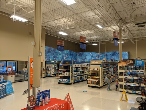 Pet Supply Store «PetSmart», reviews and photos, 1421 Carl D Silver Parkway, Fredericksburg, VA 22401, USA