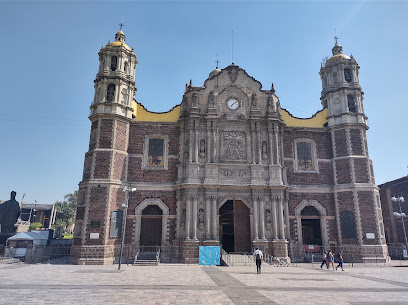 La Villa / Basílica