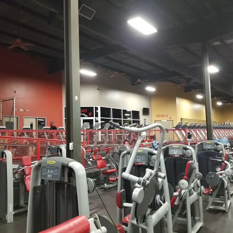 Defined Fitness Bosque Club