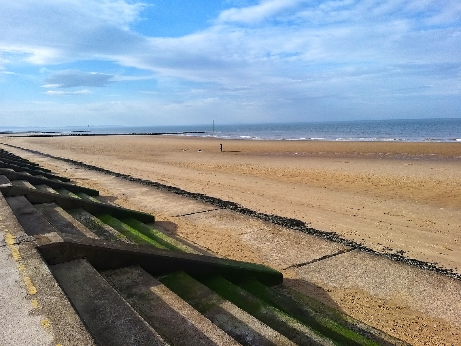 Φωτογραφία του Prestatyn beach άγρια περιοχή