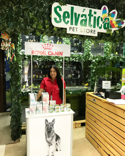 Selvatica Pet Store