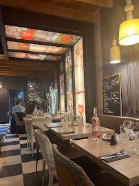 Atmosphère du Restaurant français Le Carré à Les Sables-d'Olonne - n°15