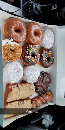 Donut Shop «Donut Palace», reviews and photos, 3164 NW 185th Ave, Portland, OR 97229, USA