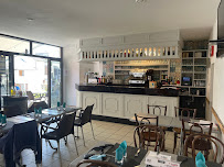 Atmosphère du Restaurant La Terrasse à Salles-Curan - n°1