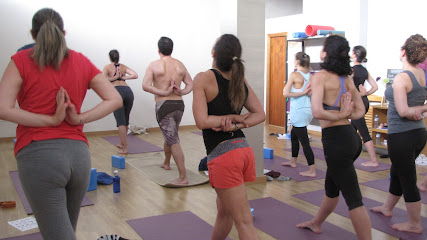 OM DAYA CLASES DE YOGA EN BADAJOZ