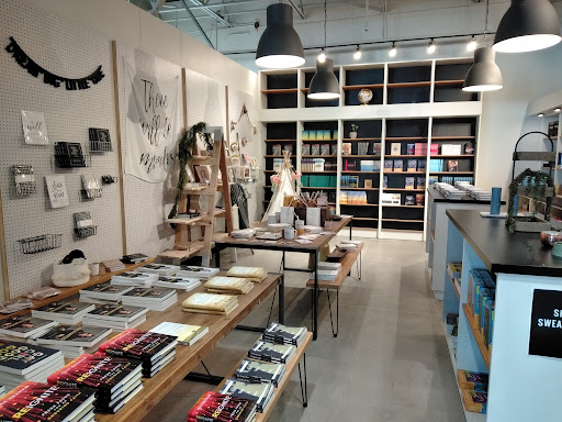 Christian Book Store «The Harvest Bookstore», reviews and photos, 6115 Arlington Ave, Riverside, CA 92504, USA